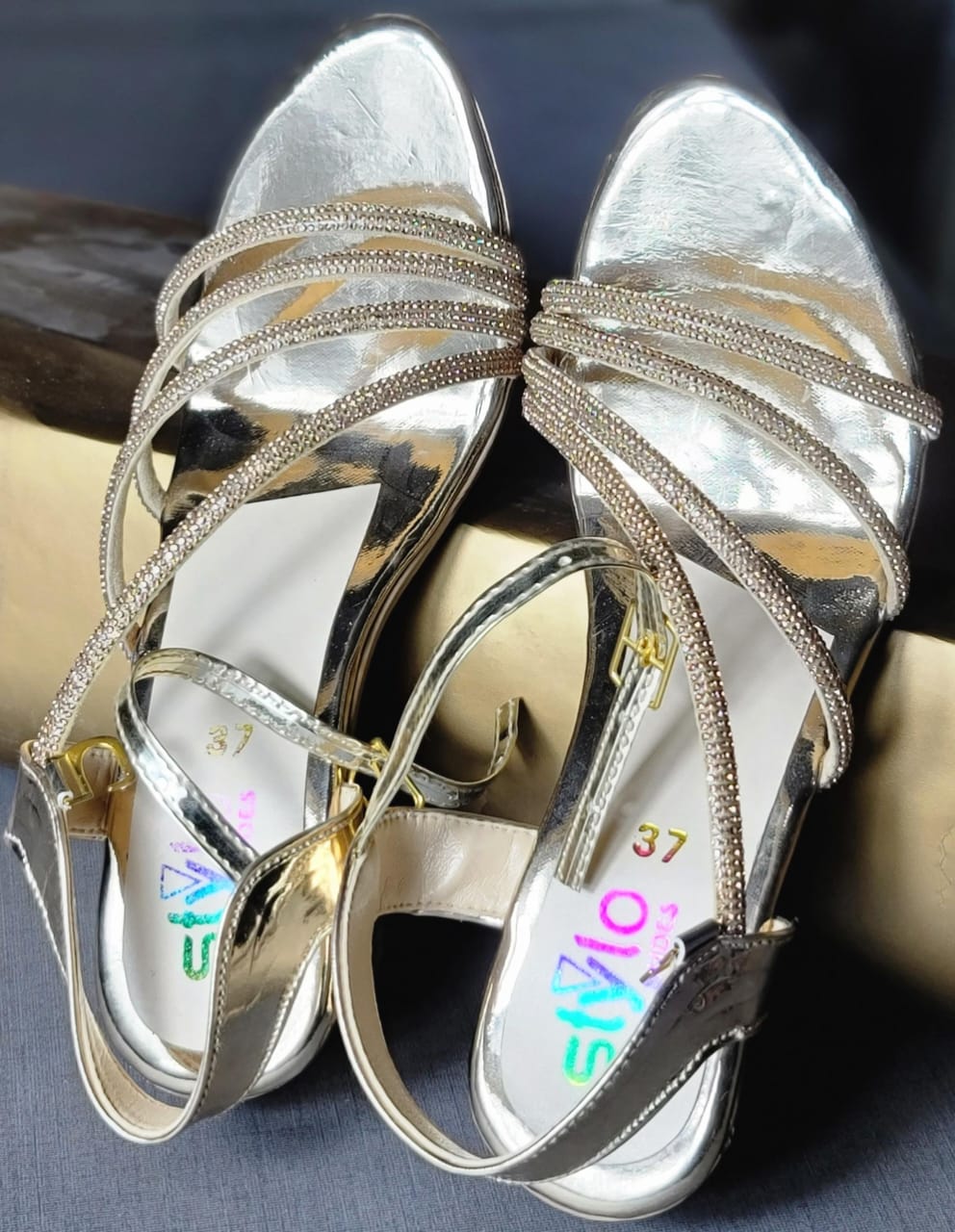 Premium golden heel sandal. Mavi Pakistan