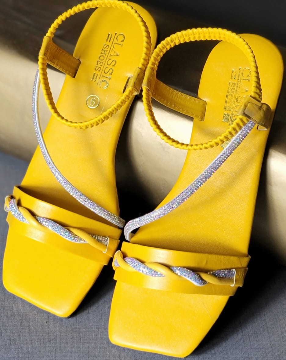 Yellow Tone Creamy Slippers