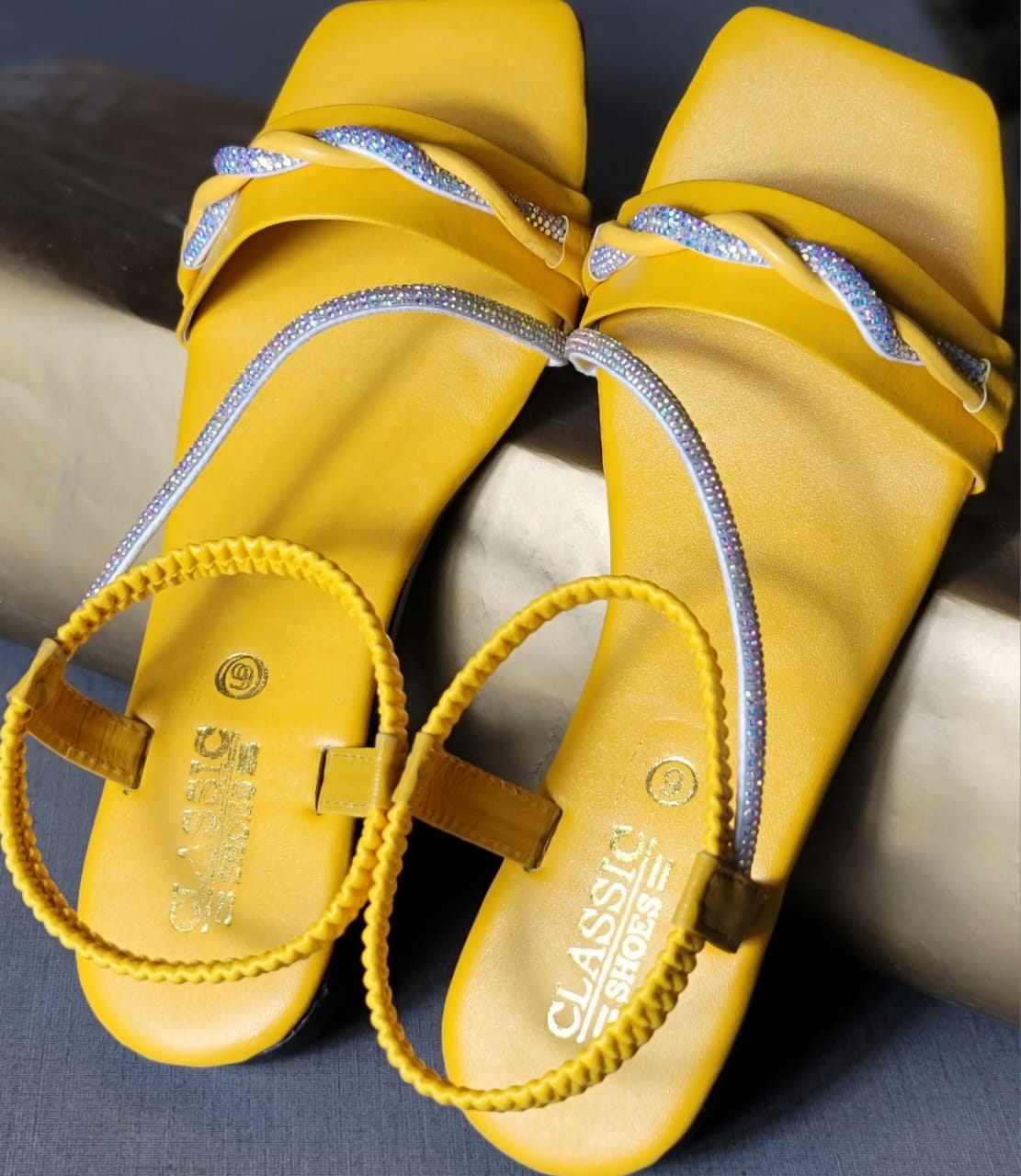 Yellow Tone Creamy Slippers